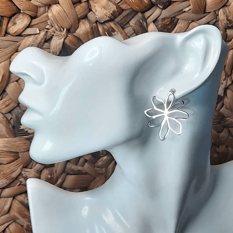 Pendientes mujer acero plateado flor asimétrica grande