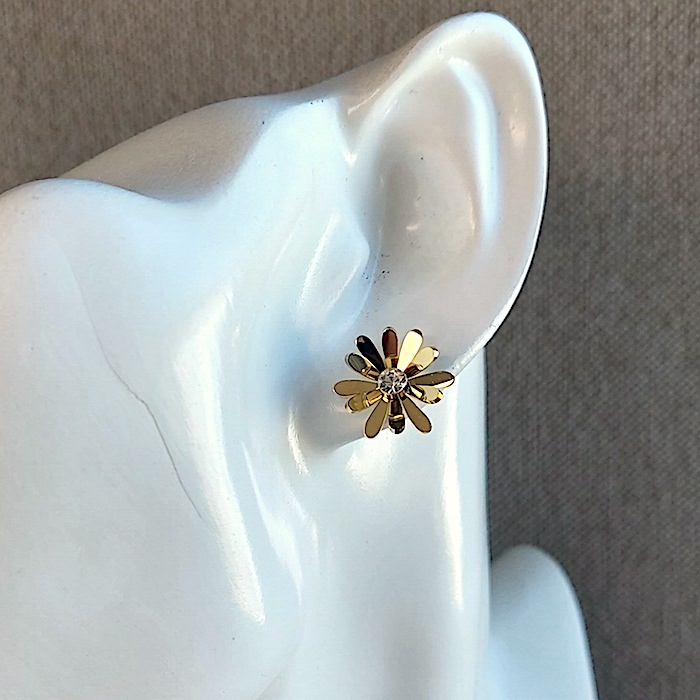 Pendientes de pétalos con circonita central, baño dorado, pendientes mujer pequeños forma de flor