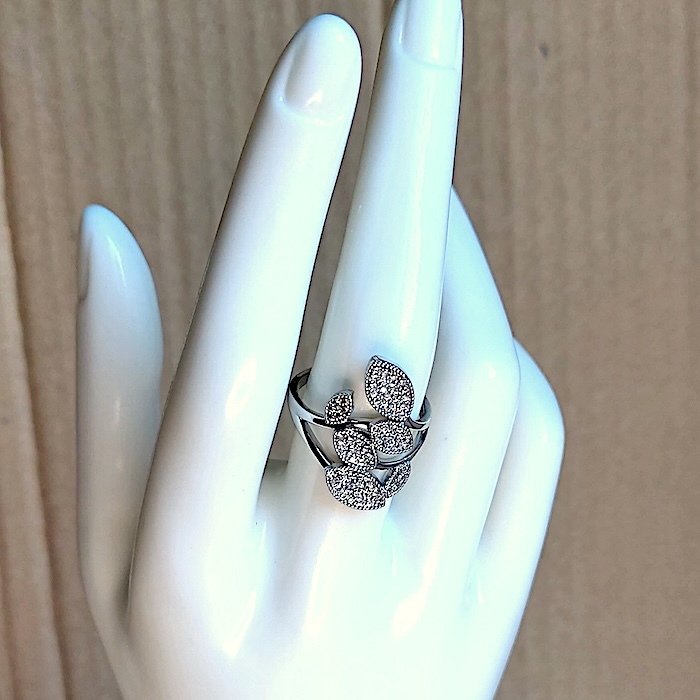 Anillo hojas de circonitas plateado mujer